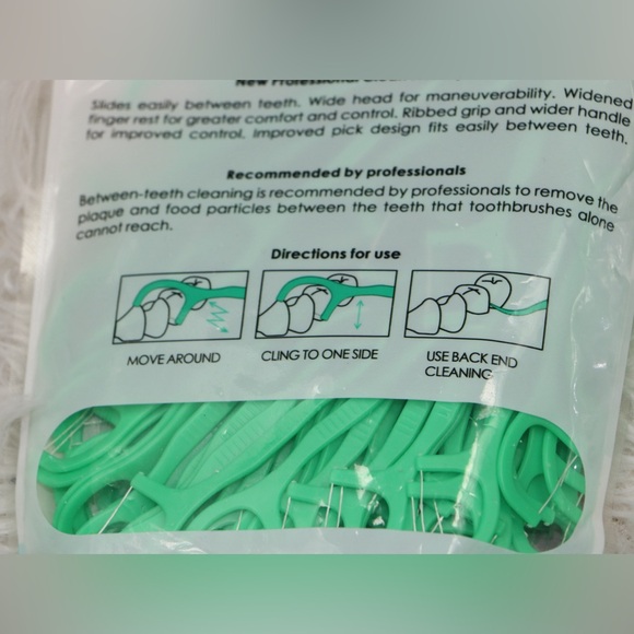 150 Count Mint Dental Floss Picks Thinner & Stronger Professional Clean 1 Pack - Picture 5 of 10